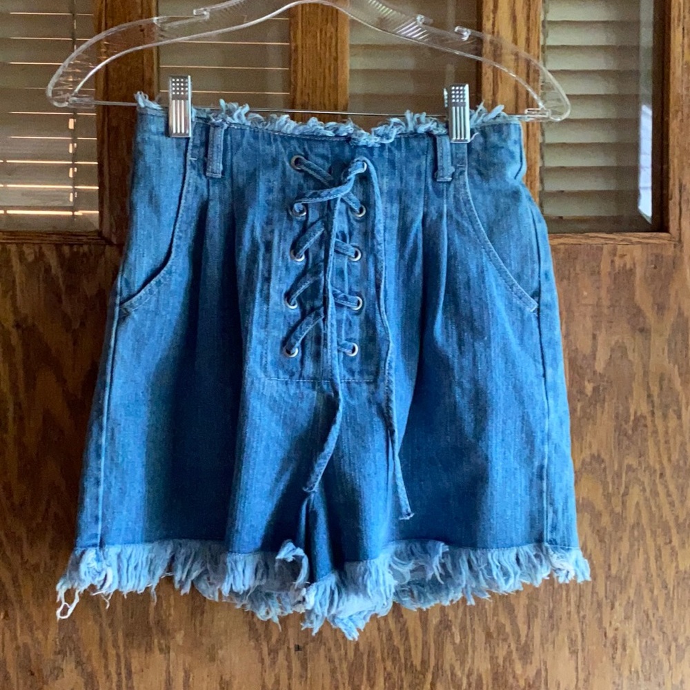 ONE WAY ladies high waist fringed shorts
